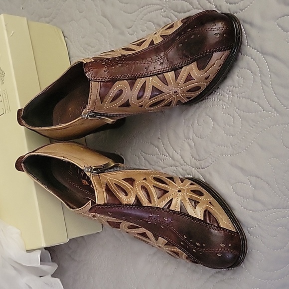 L'Artiste Arabella Ankle Boots. sz 9 - Picture 4 of 7